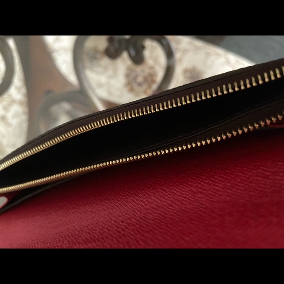 Louis Vuitton Emilie Wallet - Picture 7 of 8
